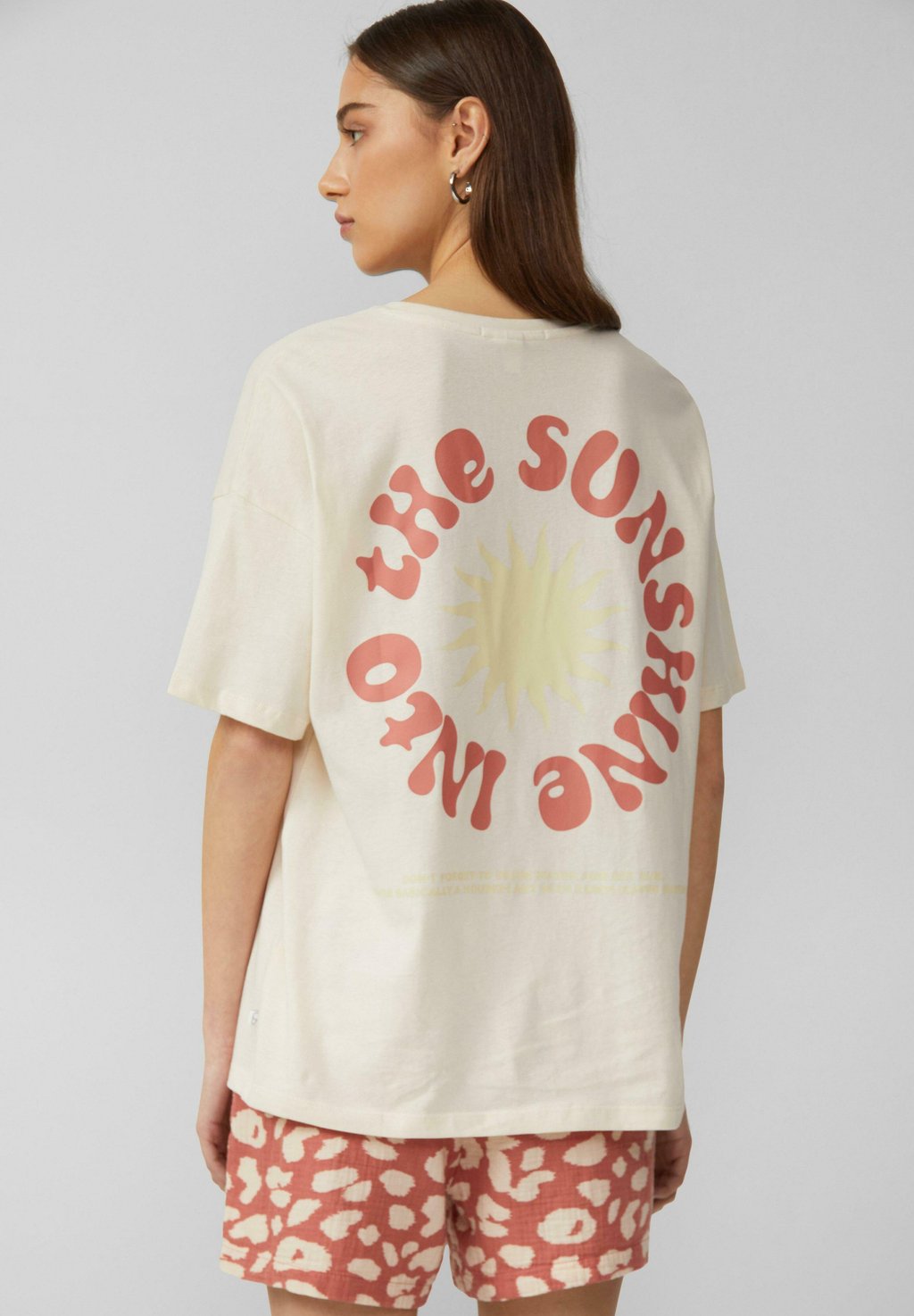 Футболка с принтом RÜCKENPRINT QS, кремовый
Футболка с принтом RÜCKENPRINT QS, кремовый