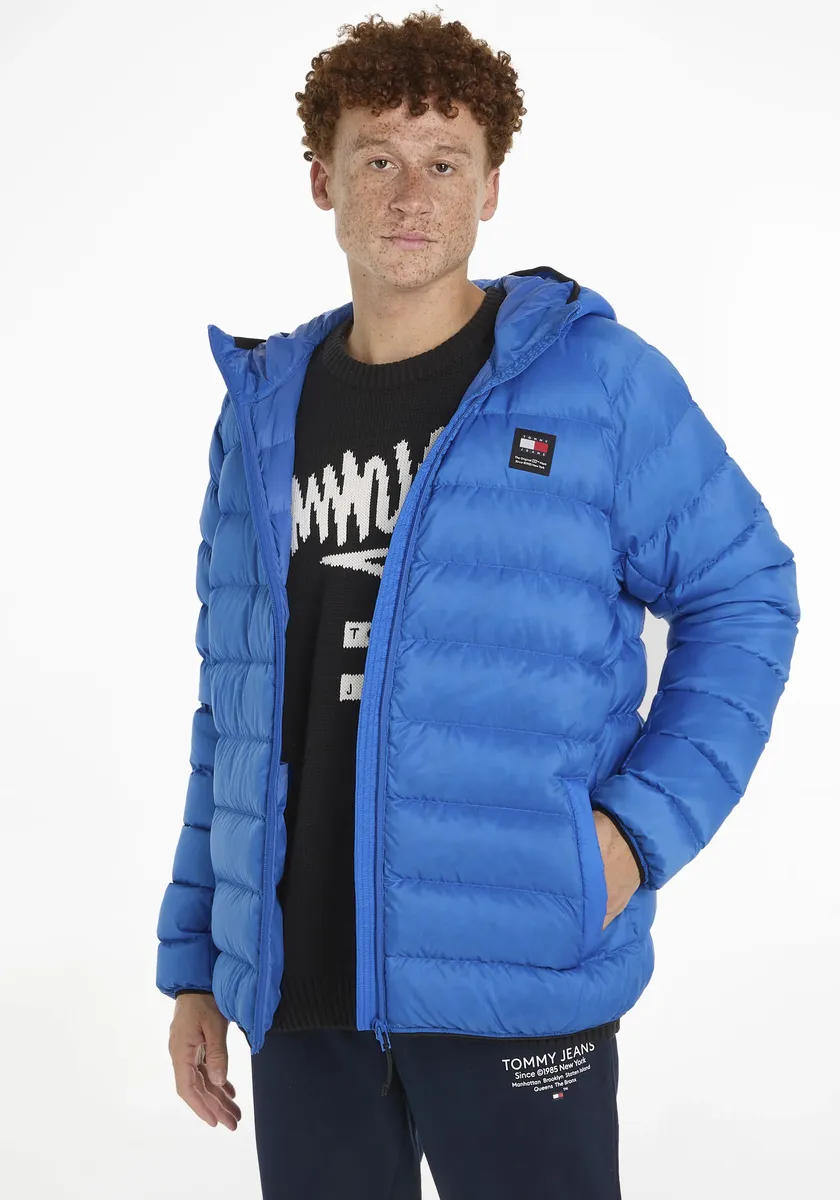 Пуховик Tommy Jeans Plus "TJM HOODED LT JACKET EXT" с капюшоном, очень удобен в ношении, синий
Пуховик Tommy Jeans Plus "TJM HOODED LT JACKET EXT" с капюшоном, очень удобен в ношении, синий