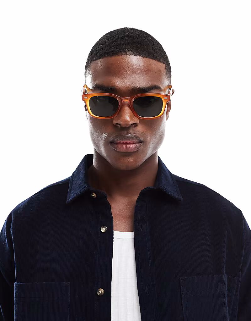 Солнцезащитные очки ASOS DESIGN квадратные с янтарной оправой
Солнцезащитные очки ASOS DESIGN квадратные с янтарной оправой