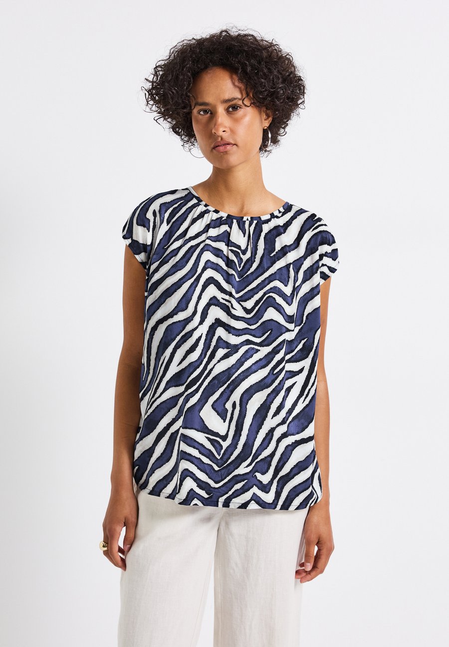 Блуза Street One MIT RAFFUNG, Blau/Dark Blue
Блуза Street One MIT RAFFUNG, Blau/Dark Blue