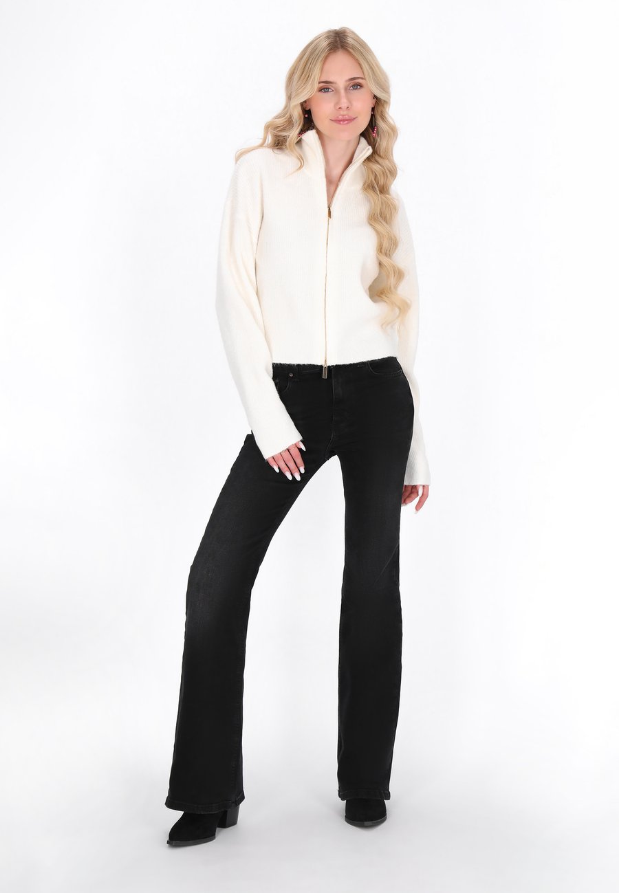 Кардиган IZIA Cardigan, Offwhite/Off-White
Кардиган IZIA Cardigan, Offwhite/Off-White