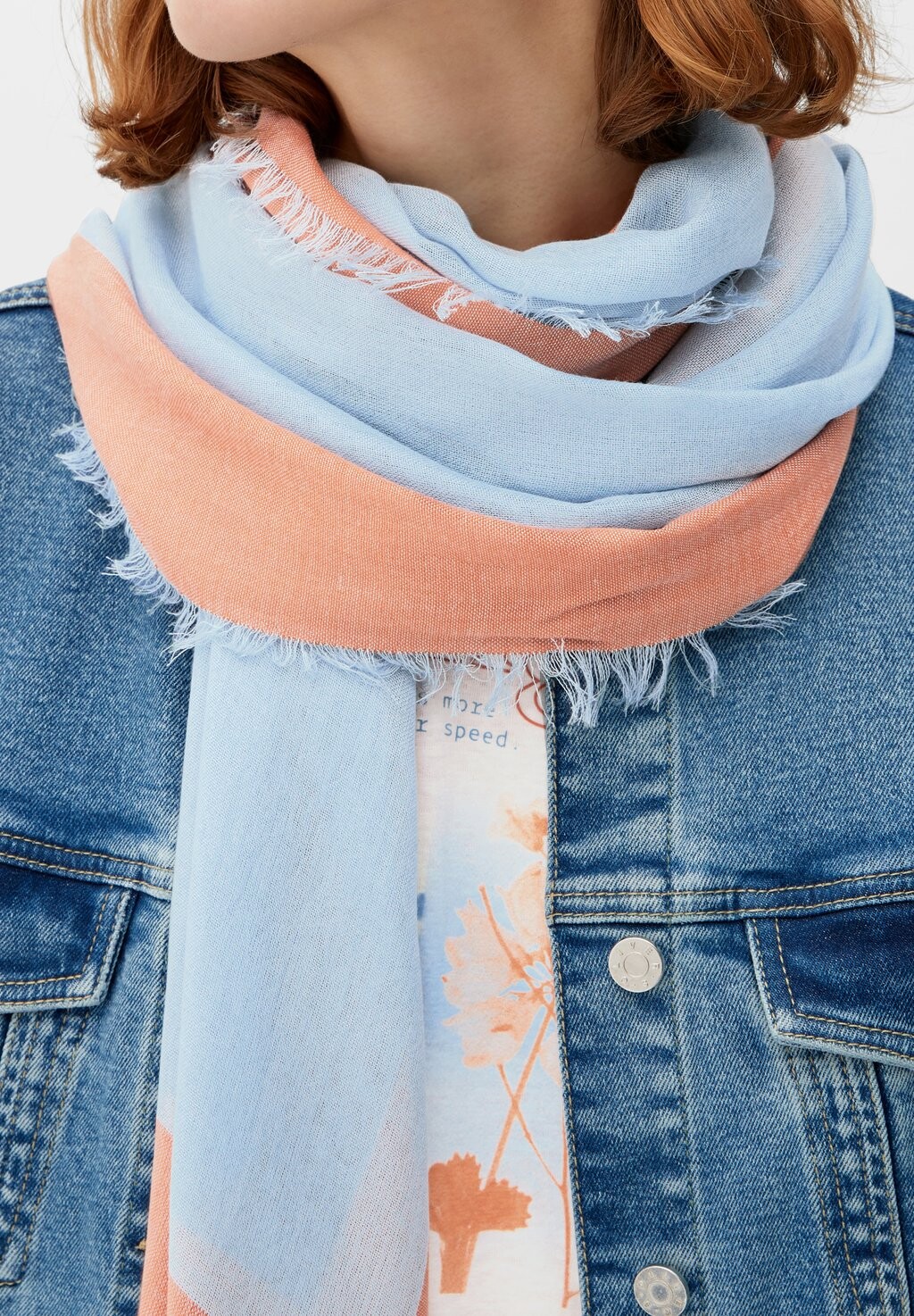 Шарф s.Oliver, светло-голубой
Шарф s.Oliver, светло-голубой