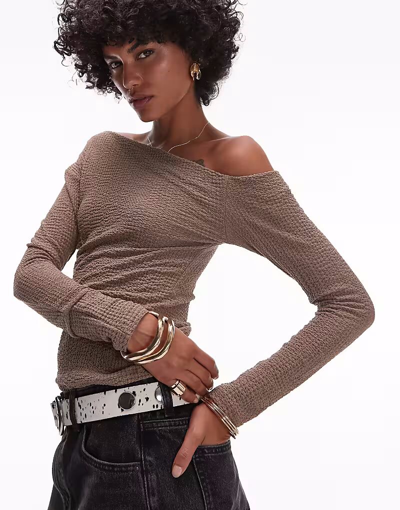 Топ на одно плечо с текстурой Mango бежевого цвета
Топ на одно плечо с текстурой Mango бежевого цвета