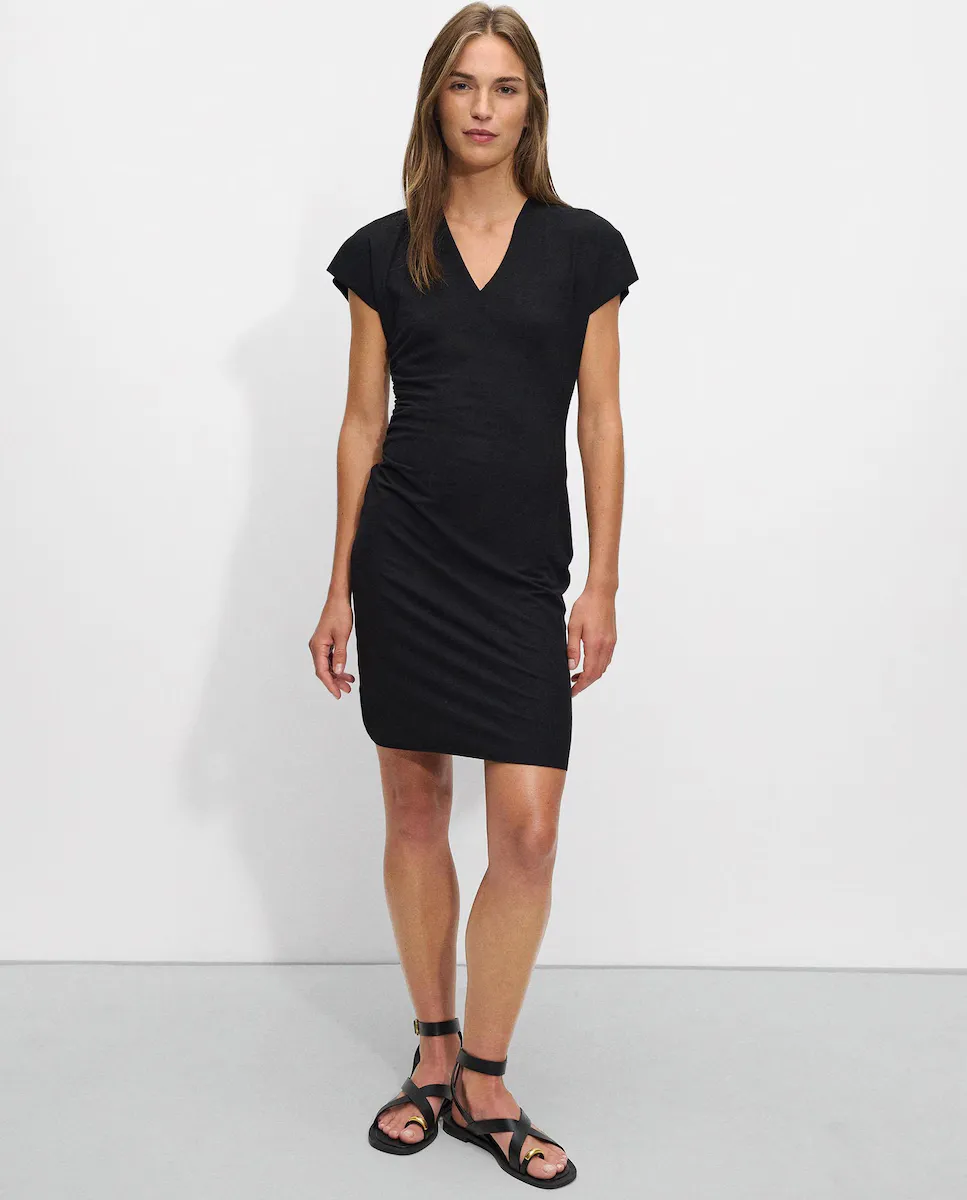 Короткое приталенное платье с однотонным V-образным вырезом Parfois, чёрный
Короткое приталенное платье с однотонным V-образным вырезом Parfois, чёрный