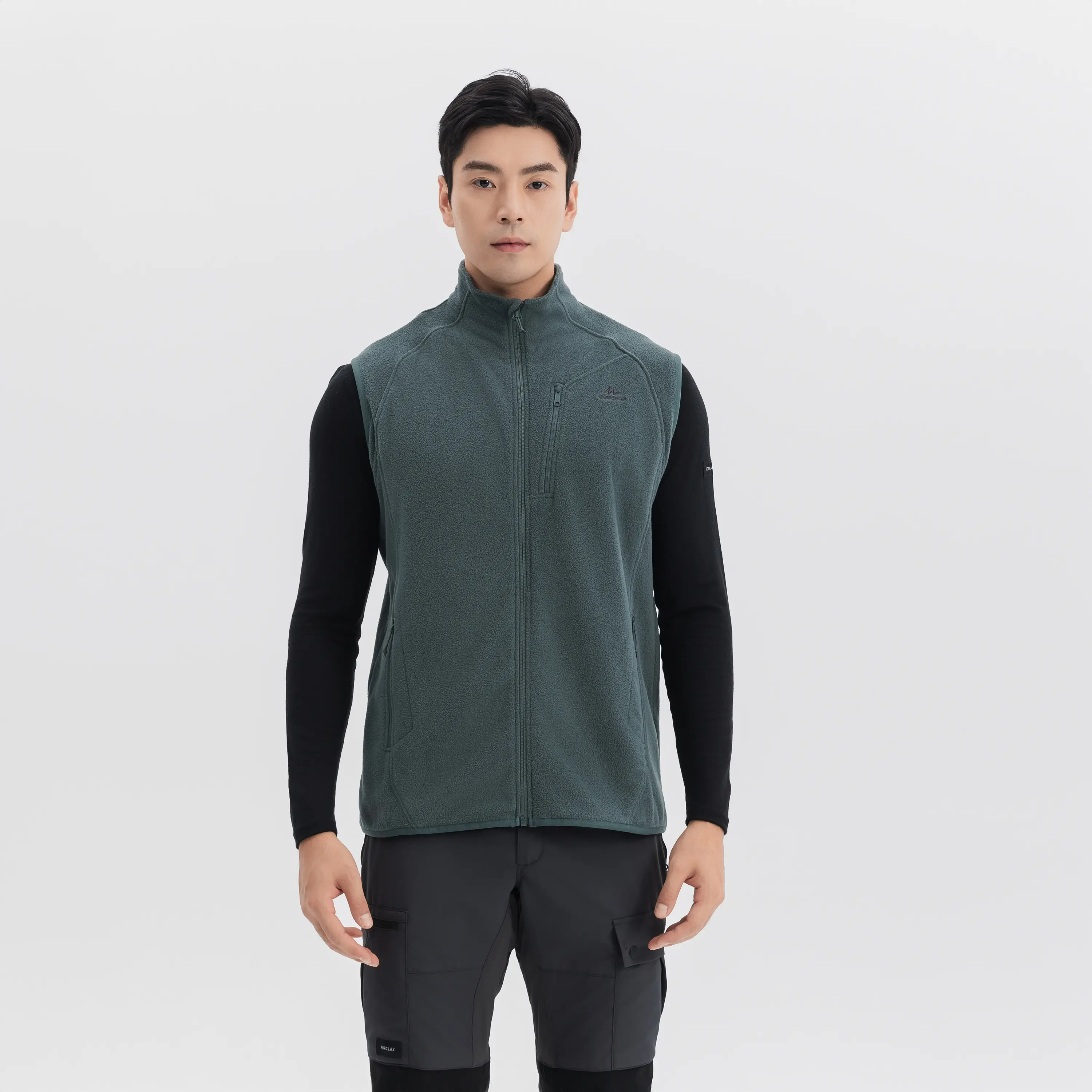 Мужская флисовая жилетка для горных походов Quechua MH120
Мужская флисовая жилетка для горных походов Quechua MH120