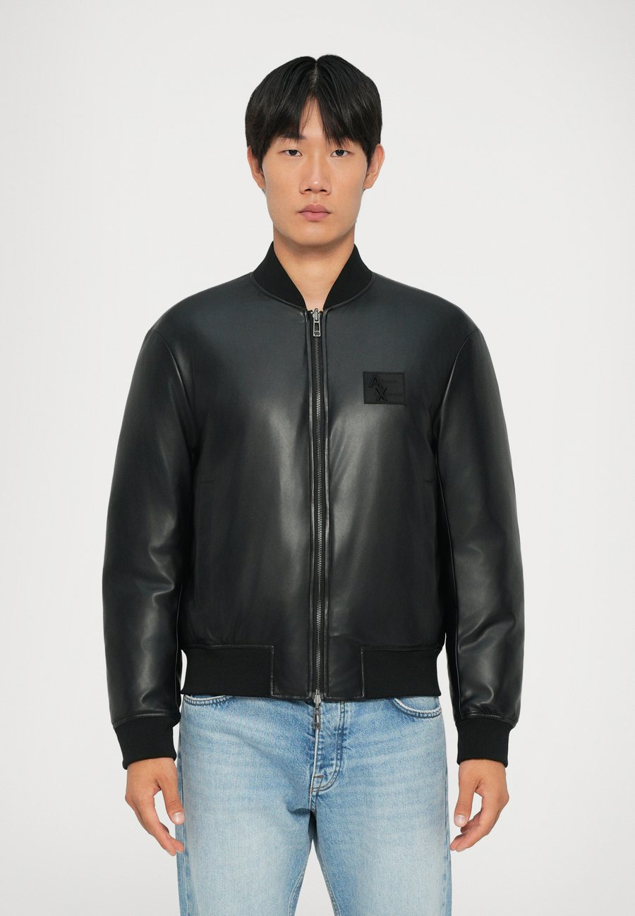Куртка Armani Exchange Faux leather jacket, Black
Куртка Armani Exchange Faux leather jacket, Black