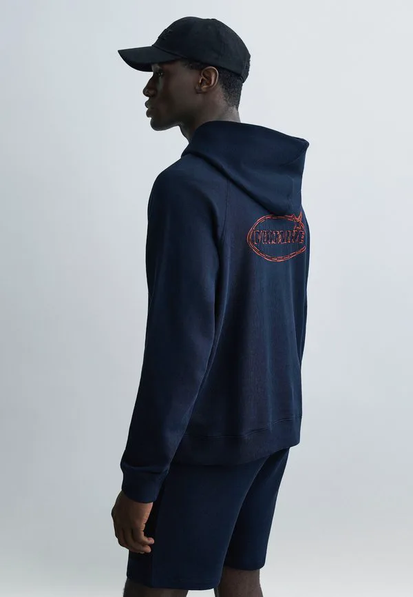 Толстовка georgio moto Zadig & Voltaire, Encre, Зеленый, Толстовка georgio moto Zadig & Voltaire, Encre
Толстовка georgio moto Zadig & Voltaire, Encre, Зеленый, Толстовка georgio moto Zadig & Voltaire, Encre