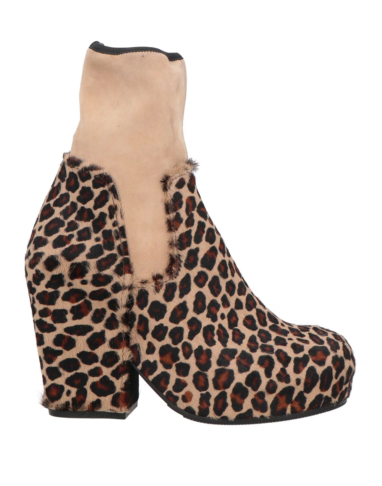 Ботильоны Random Identities, бежевый
Ботильоны Random Identities, бежевый