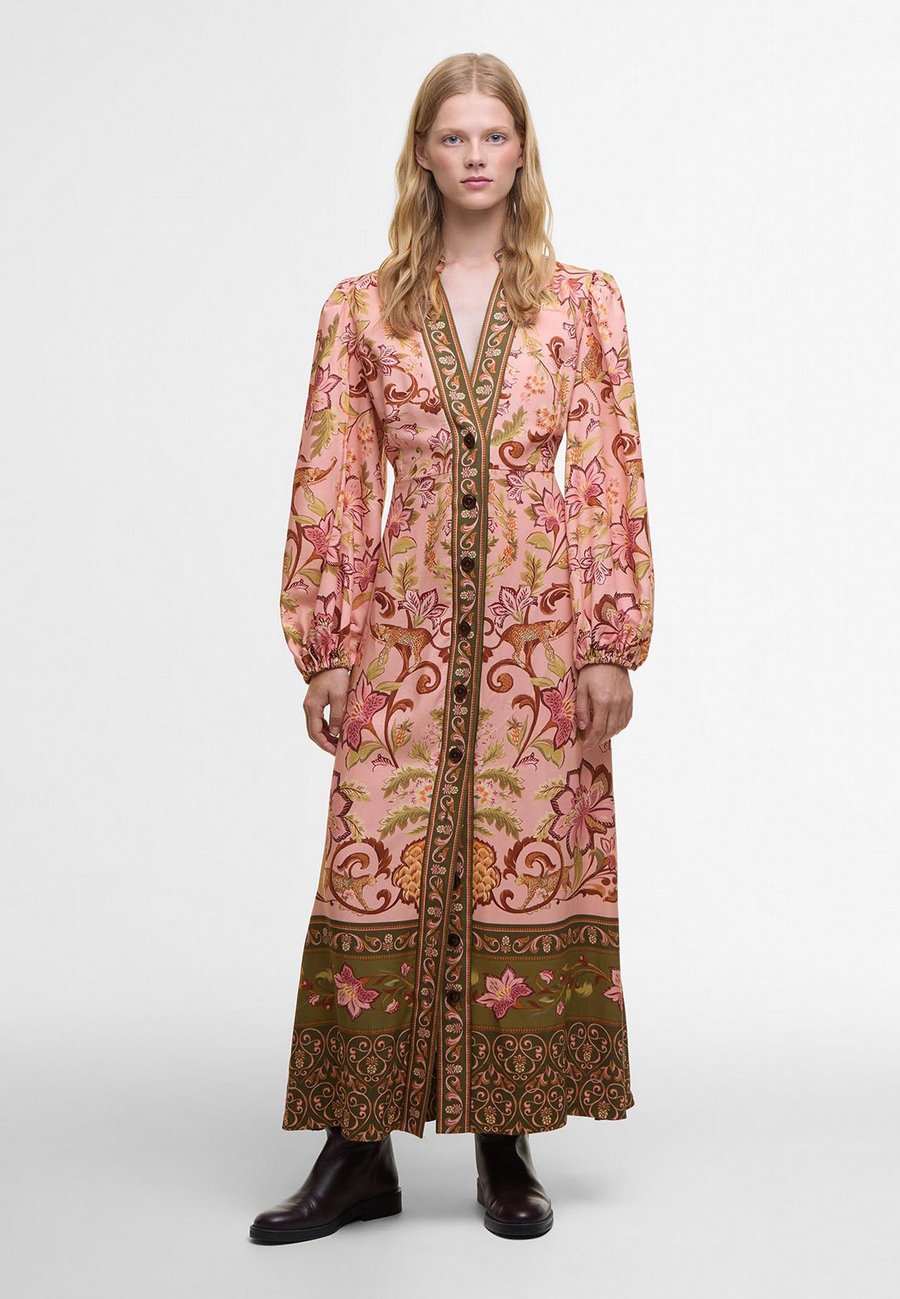 Платье Barbour BARBOUR FARM RIO ALICE LONG SLEEVE MAXI DRESS, Olive/Multi-Coloured/Olive
Платье Barbour BARBOUR FARM RIO ALICE LONG SLEEVE MAXI DRESS, Olive/Multi-Coloured/Olive
