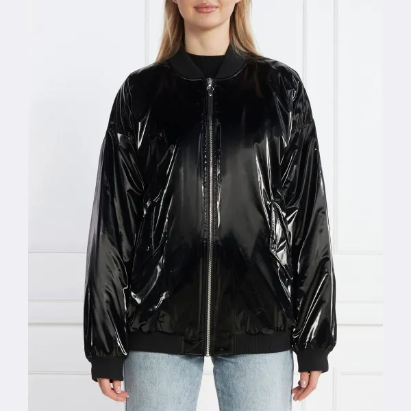 Бомбер flesia-1_bp Hugo x Bella Poarch свободного кроя Hugo, черный
Бомбер flesia-1_bp Hugo x Bella Poarch свободного кроя Hugo, черный