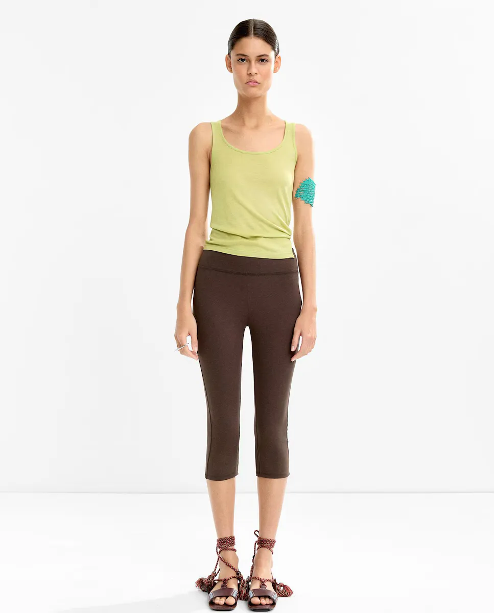 Женские приталенные леггинсы однотонного цвета Parfois, темно-коричневый
Женские приталенные леггинсы однотонного цвета Parfois, темно-коричневый