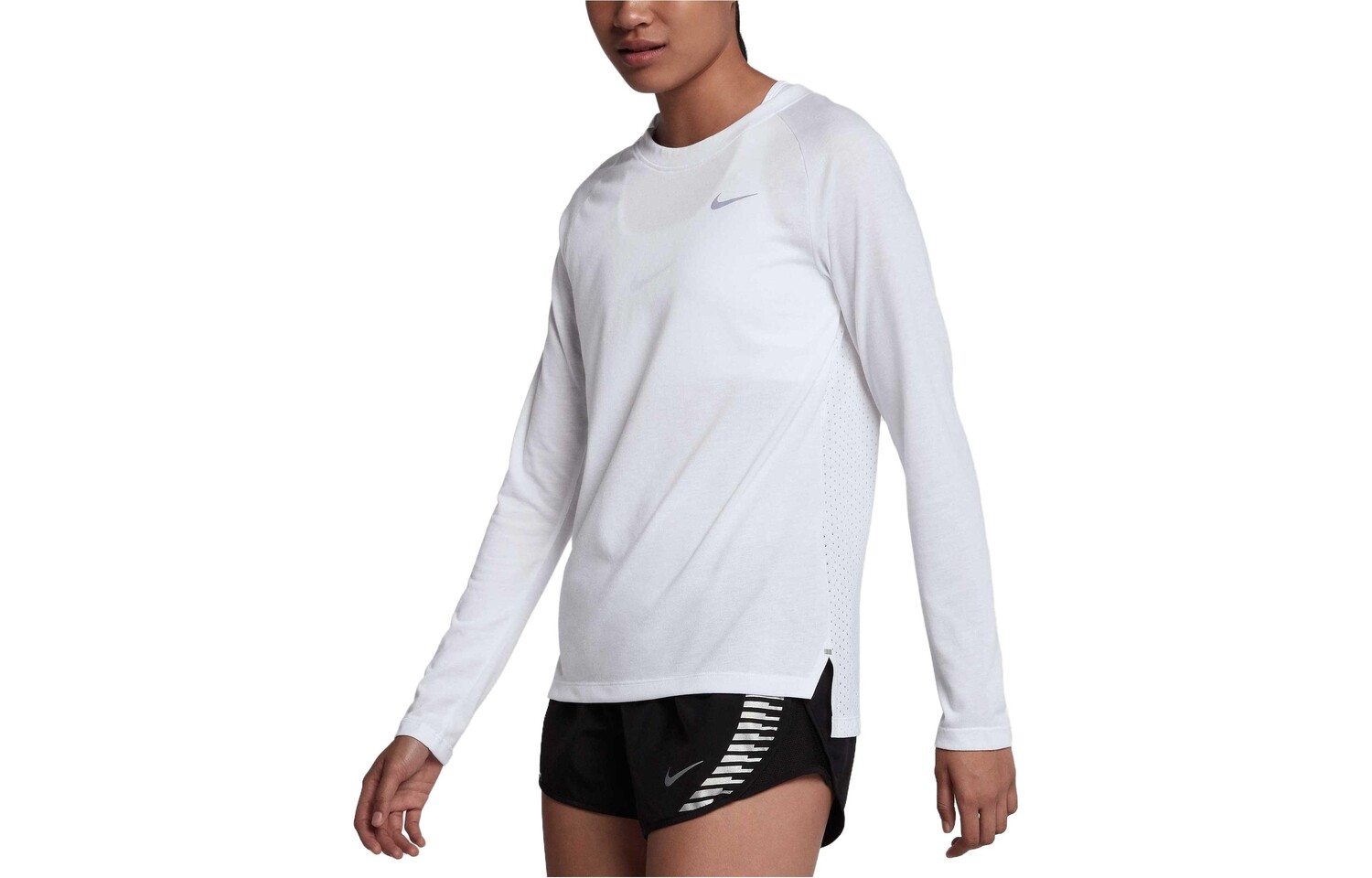 Футболка женская белая Nike 
Футболка женская белая Nike