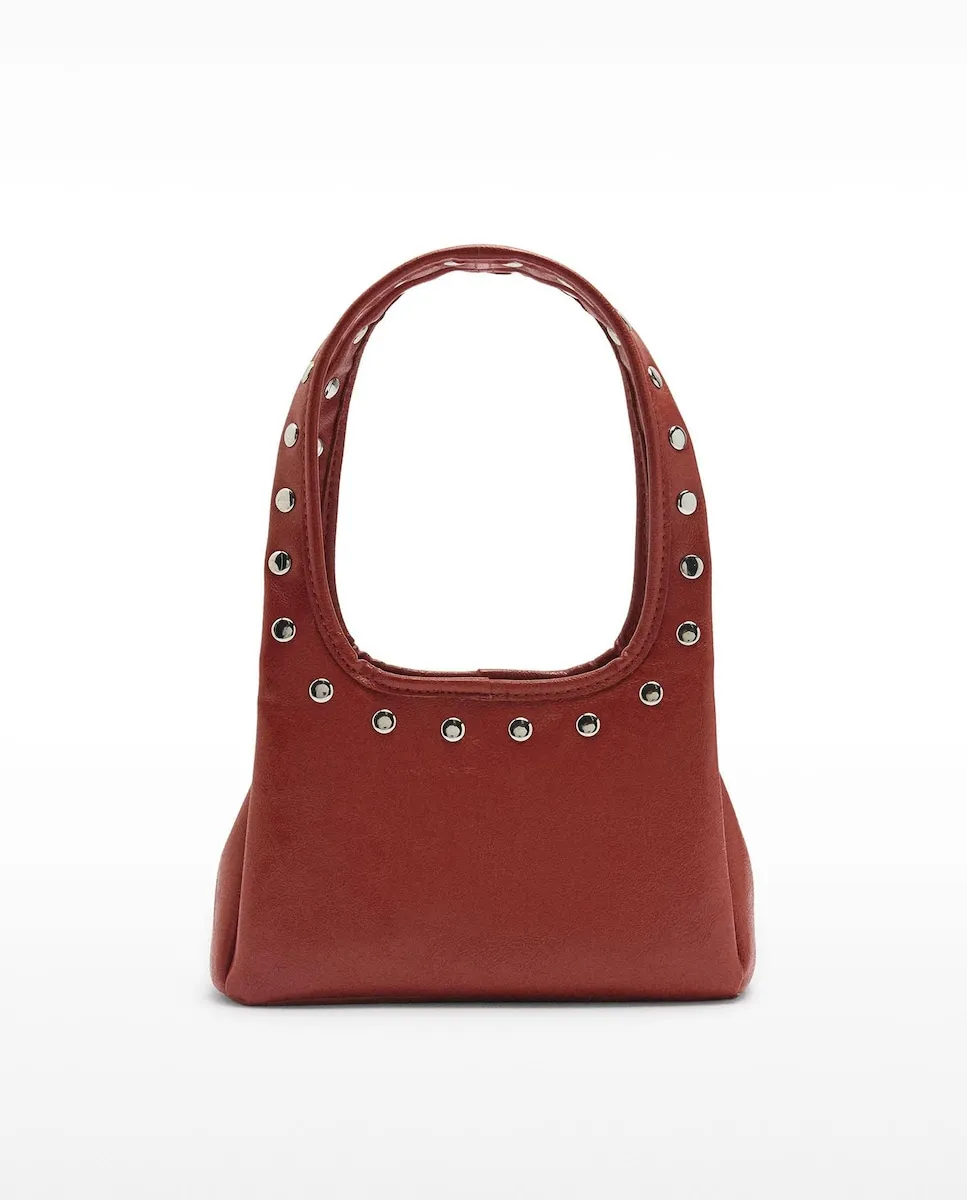 Сумка через плечо трансформирующаяся с декоративными заклепками и застежкой-молнией Parfois, красный
Сумка через плечо трансформирующаяся с декоративными заклепками и застежкой-молнией Parfois, красный