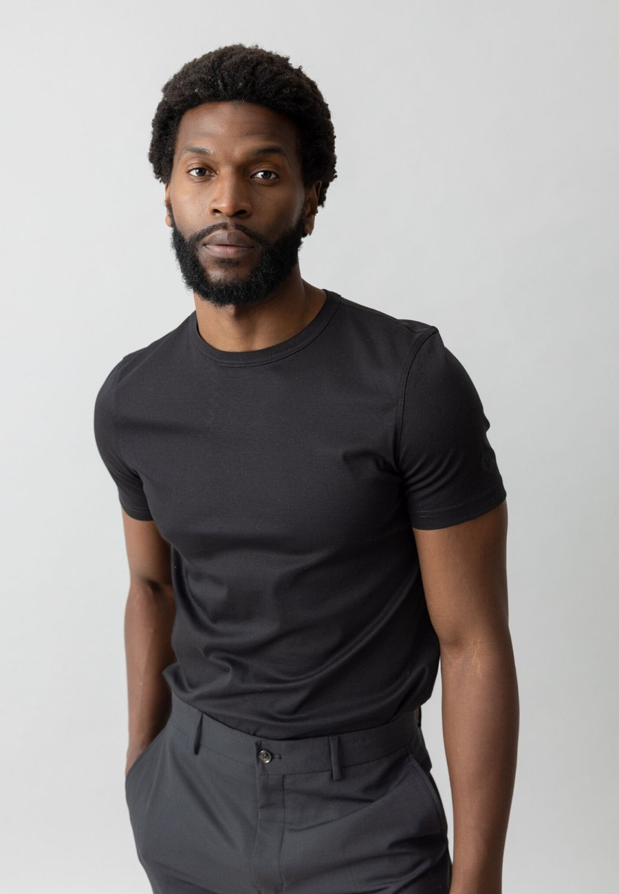 Футболка Mos Mosh Gallery PERRY, Black/Mottled Black, Черный, Футболка Mos Mosh Gallery PERRY, Black/Mottled Black
Футболка Mos Mosh Gallery PERRY, Black/Mottled Black, Черный, Футболка Mos Mosh Gallery PERRY, Black/Mottled Black