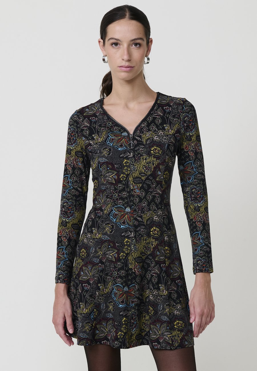 Платье Koroshi Day dress, Multicolor Multi Coloured/Multi-Coloured
Платье Koroshi Day dress, Multicolor Multi Coloured/Multi-Coloured