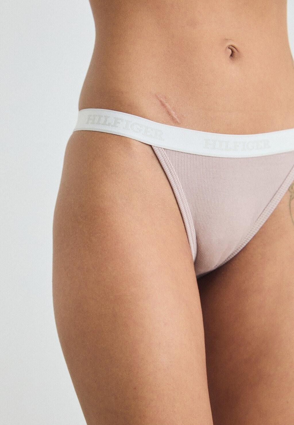 Трусы Tommy Hilfiger, бежевый
Трусы Tommy Hilfiger, бежевый