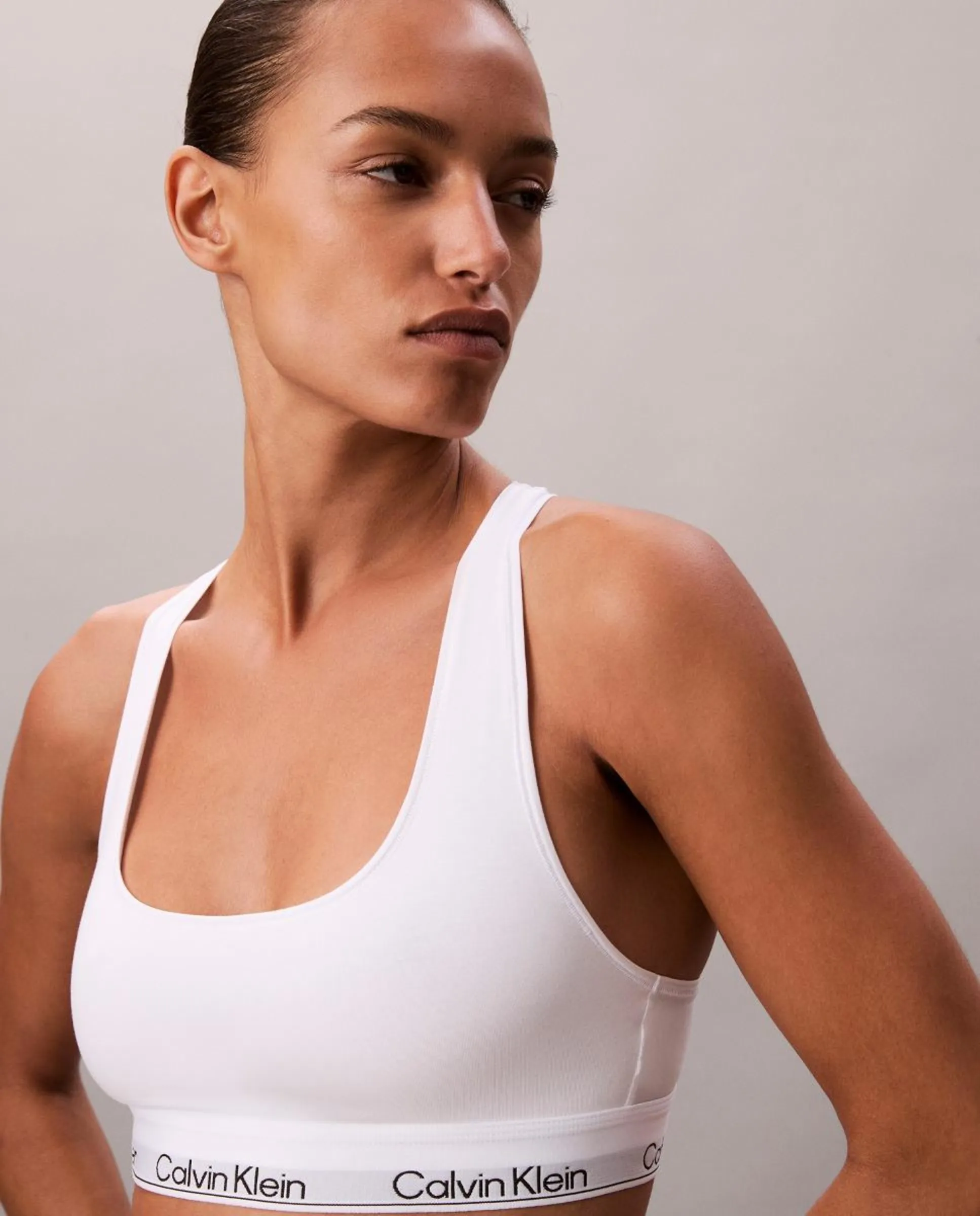 Бралетт ICON COTTON MODAL Calvin Klein, белый
Бралетт ICON COTTON MODAL Calvin Klein, белый