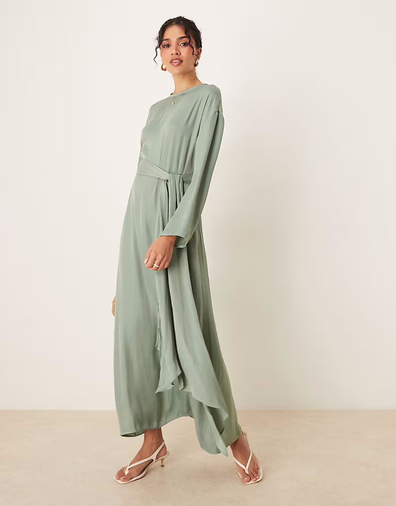 Длинное атласное платье ASOS DESIGN с длинными рукавами и завязками в цвете шалфея
Длинное атласное платье ASOS DESIGN с длинными рукавами и завязками в цвете шалфея