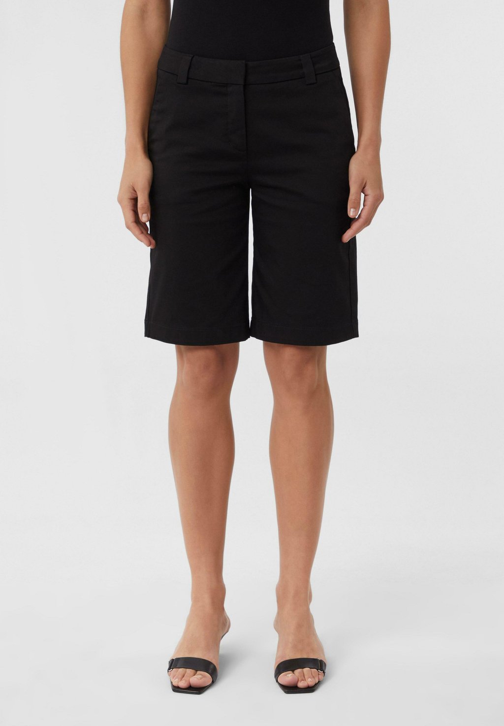 Шорты BERMUDA comma, черный
Шорты BERMUDA comma, черный