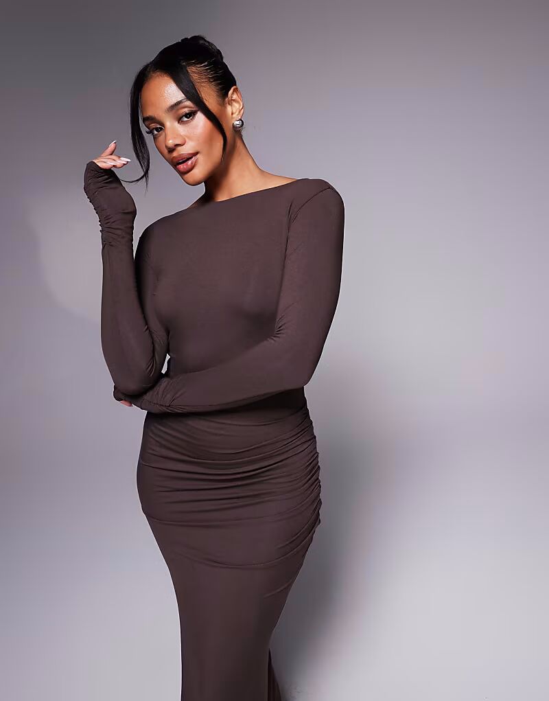 Платье макси с открытой спиной Oh Polly Regine шоколадно-коричневого цвета
Платье макси с открытой спиной Oh Polly Regine шоколадно-коричневого цвета