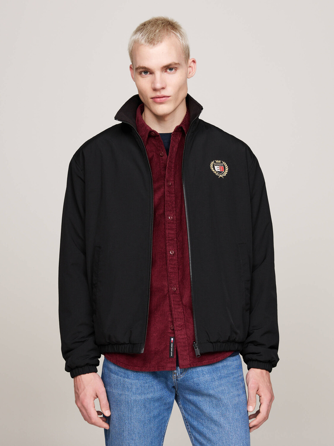 Куртка Tommy Jeans Loose fit, черный
Куртка Tommy Jeans Loose fit, черный