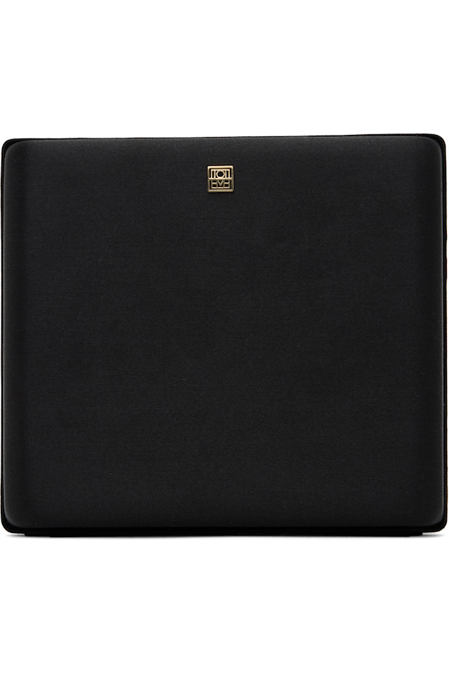 Сатиновая вечерняя сумочка-конверт Toteme, черный
Сатиновая вечерняя сумочка-конверт Toteme, черный