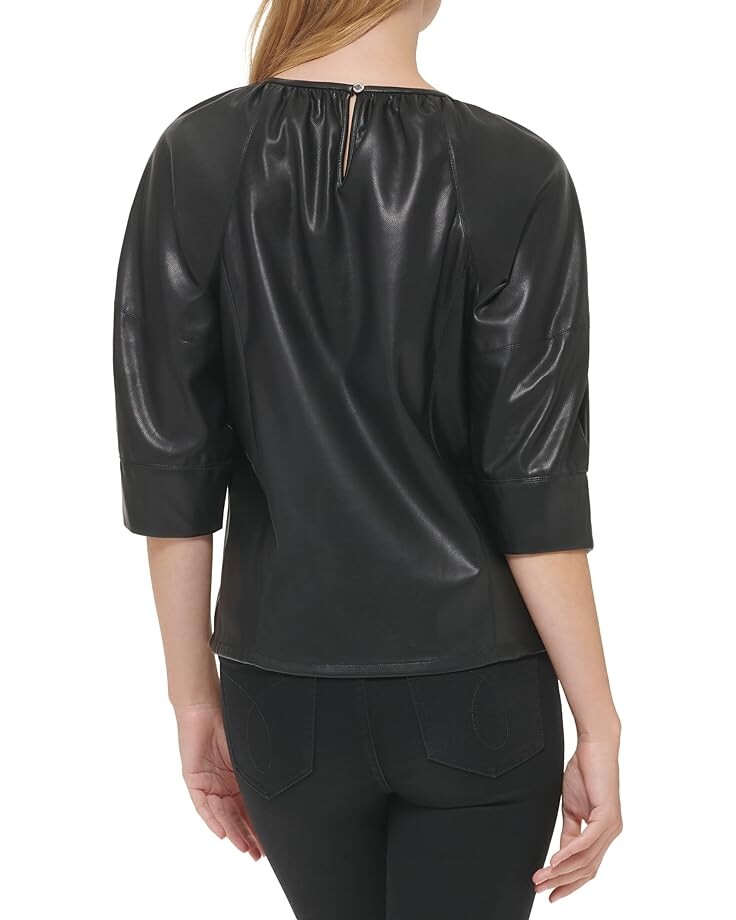 Блуза Calvin Klein Shirred Short Sleeve Blouse, черный
Блуза Calvin Klein Shirred Short Sleeve Blouse, черный