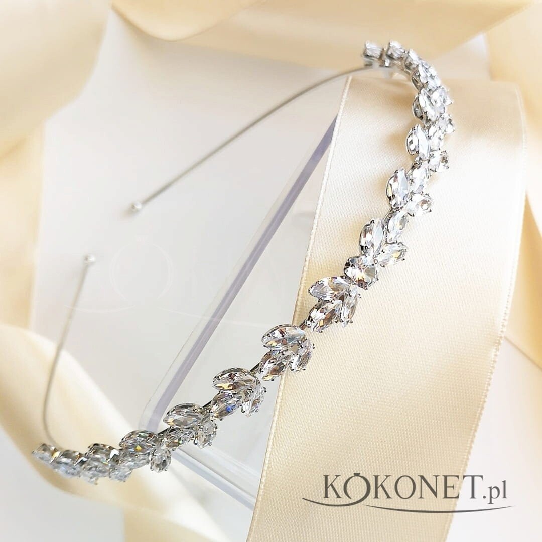 Серебряный свадебный ободок с цирконами и перевернутыми листьями Kokonet
Серебряный свадебный ободок с цирконами и перевернутыми листьями Kokonet