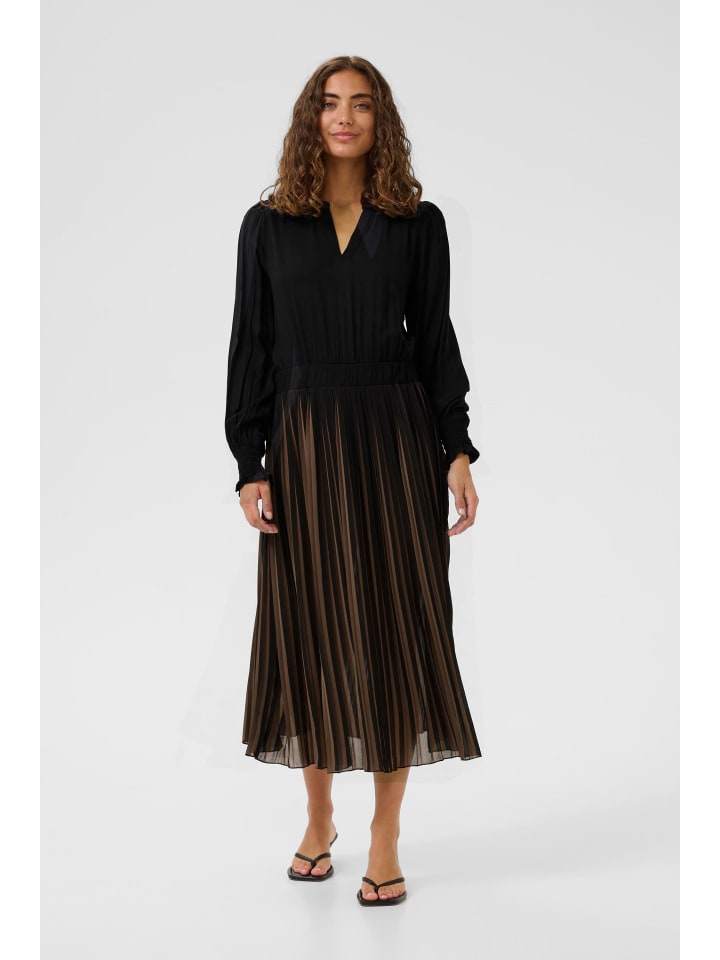 CULTURE Платье CUcarly Feminine в цвете Rain Drum
CULTURE Платье CUcarly Feminine в цвете Rain Drum