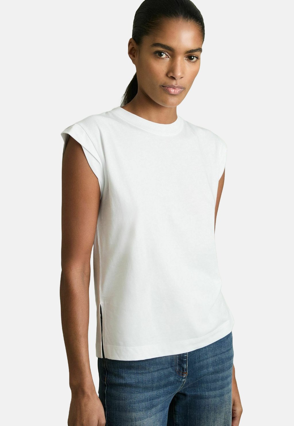 Базовая футболка JADE SLEEVE Reiss, белый
Базовая футболка JADE SLEEVE Reiss, белый