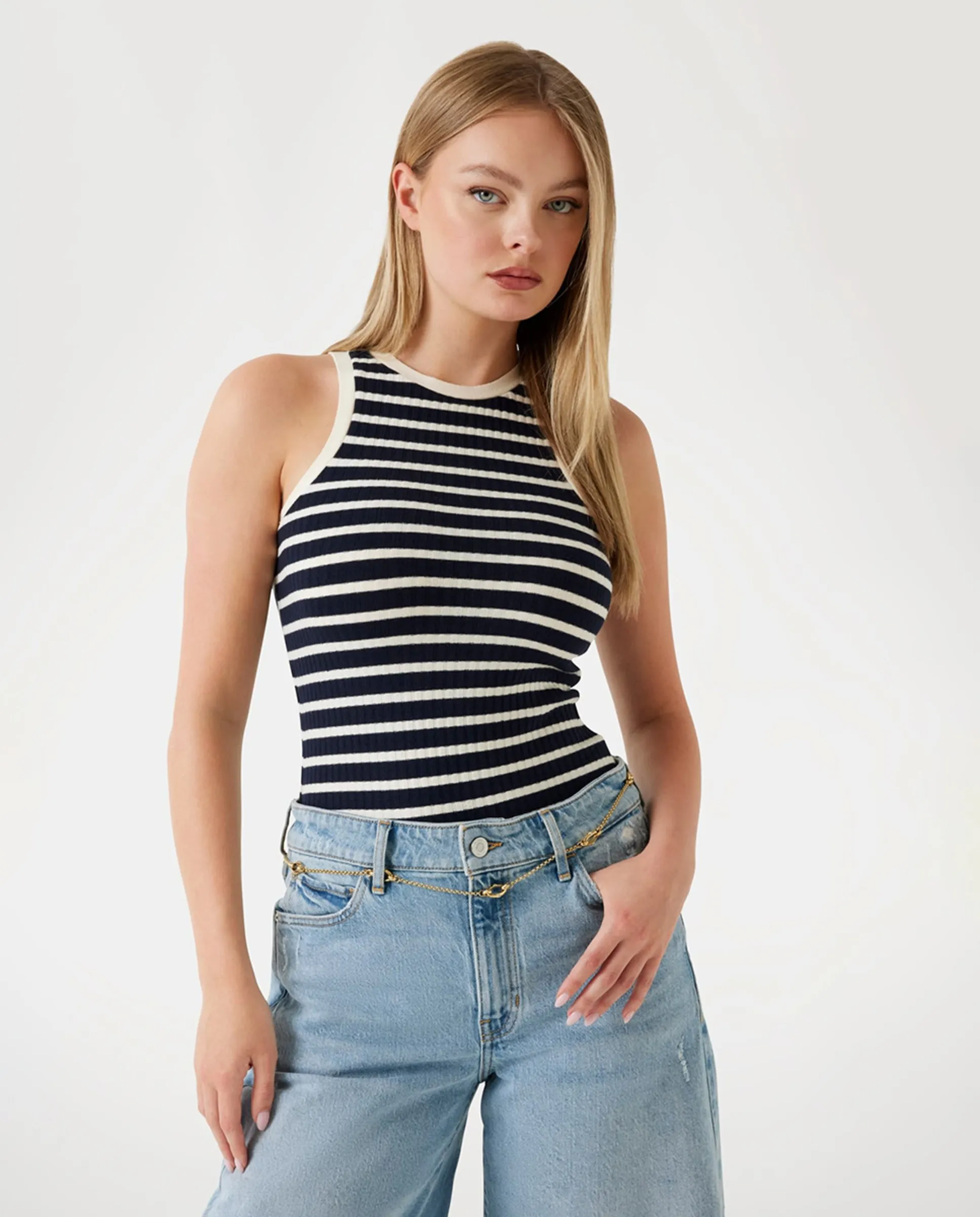 Топ без рукавов Guess, многоцветный
Топ без рукавов Guess, многоцветный