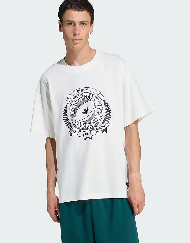 Свободная футболка из нержавеющей стали с графическим принтом в цвете Core White Adidas Originals, Белый, Свободная футболка из нержавеющей стали с графическим принтом в цвете Core White Adidas Originals
Свободная футболка из нержавеющей стали с графическим принтом в цвете Core White Adidas Originals, Белый, Свободная футболка из нержавеющей стали с графическим принтом в цвете Core White Adidas Originals