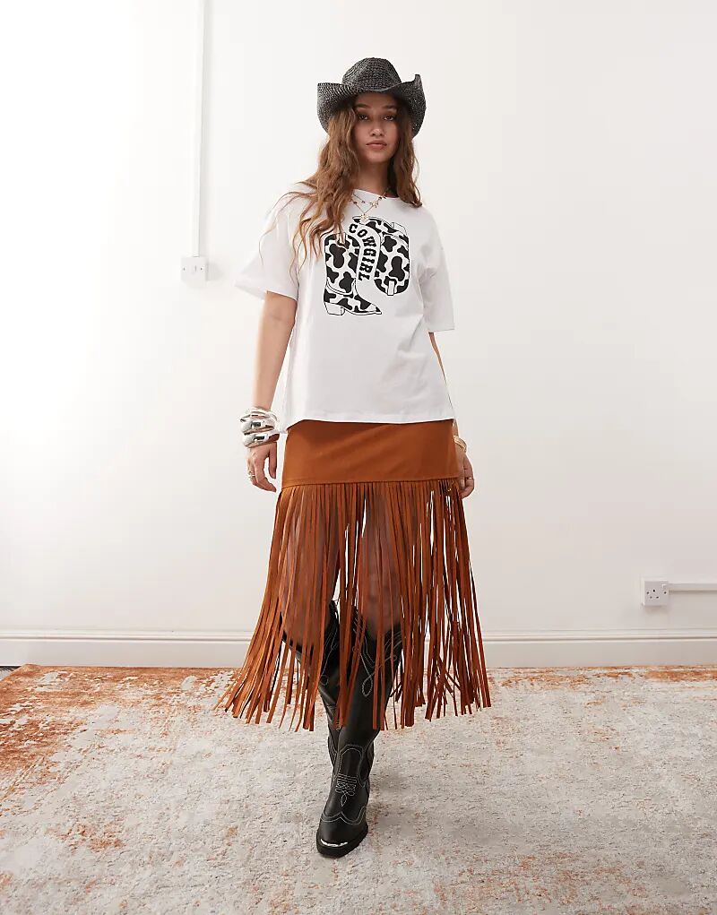 Юбка с бахромой из замши от Miss Selfridge в коричневом цвете
Юбка с бахромой из замши от Miss Selfridge в коричневом цвете