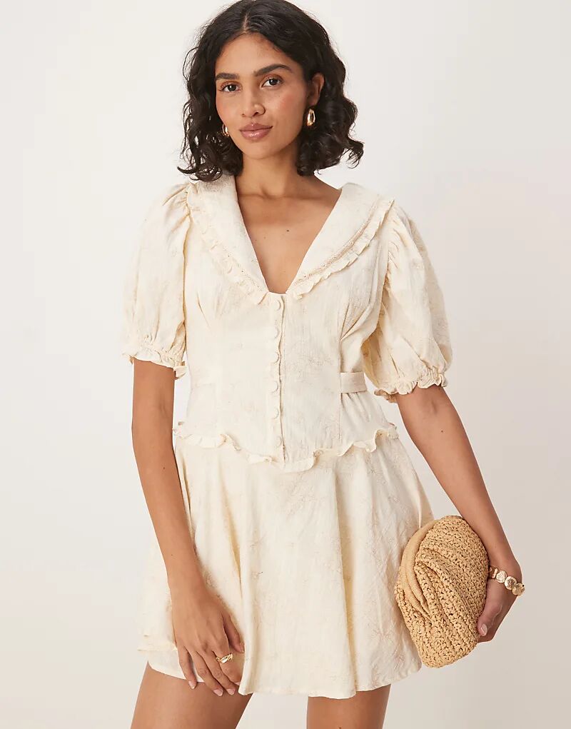 Мини-платье с рукавами-фонариками и воланами от Love & Lemons Gigi кремового цвета
Мини-платье с рукавами-фонариками и воланами от Love & Lemons Gigi кремового цвета