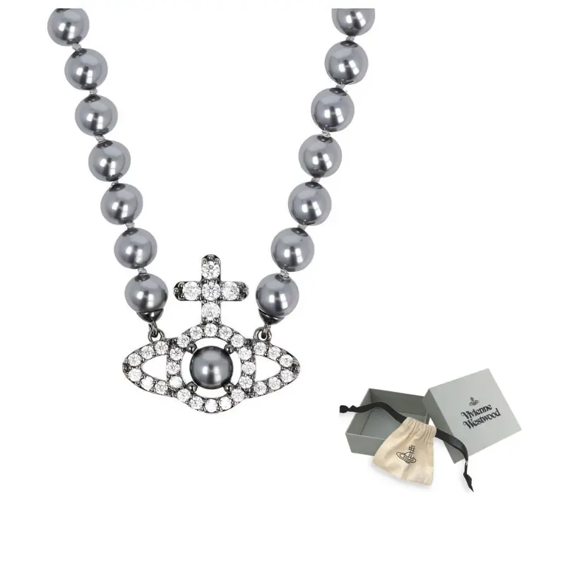 Олимпийский шарм с жемчугом ожерелье Olympia Orb Vivienne Westwood
Олимпийский шарм с жемчугом ожерелье Olympia Orb Vivienne Westwood