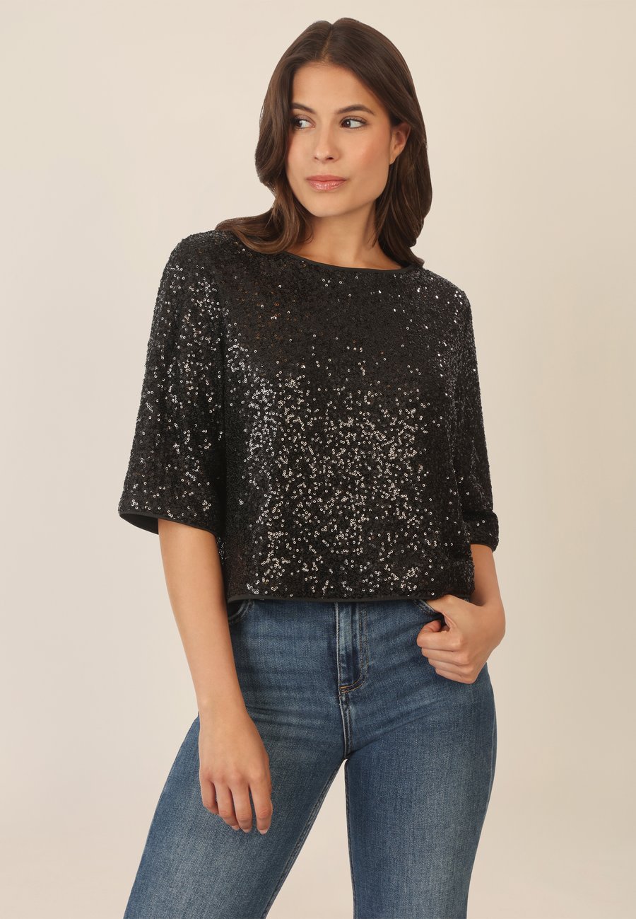 Футболка Apart PAILLETTEN, Schwarz/Black
Футболка Apart PAILLETTEN, Schwarz/Black