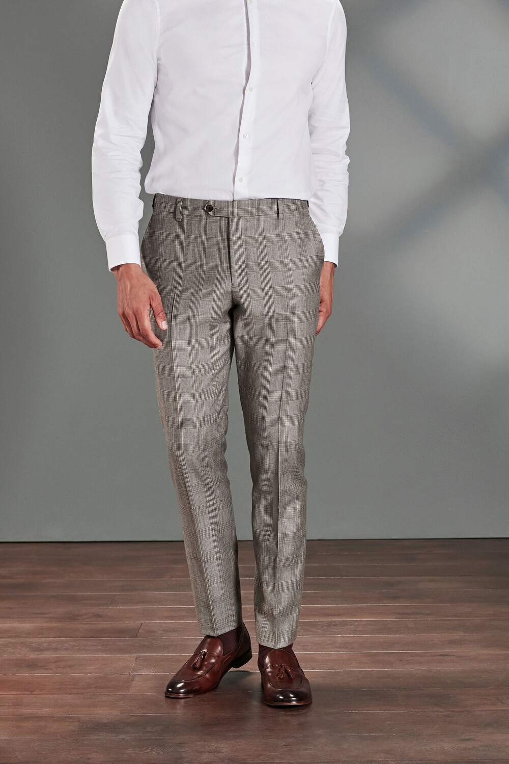 Брючный костюм в клетку Signature Empire Mills из 100 % шерсти приталенного кроя Next, коричневый
Брючный костюм в клетку Signature Empire Mills из 100 % шерсти приталенного кроя Next, коричневый