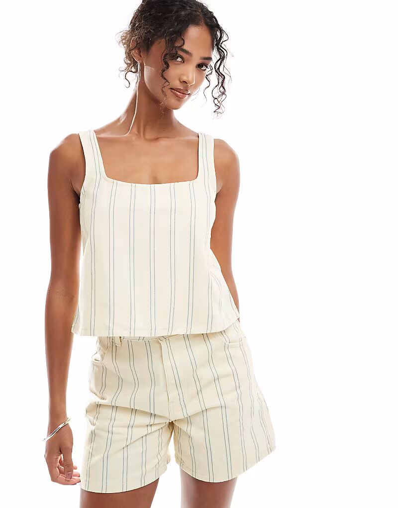 Джинсовый топ ASOS DESIGN с квадратным вырезом в полоску цвета пахты
Джинсовый топ ASOS DESIGN с квадратным вырезом в полоску цвета пахты