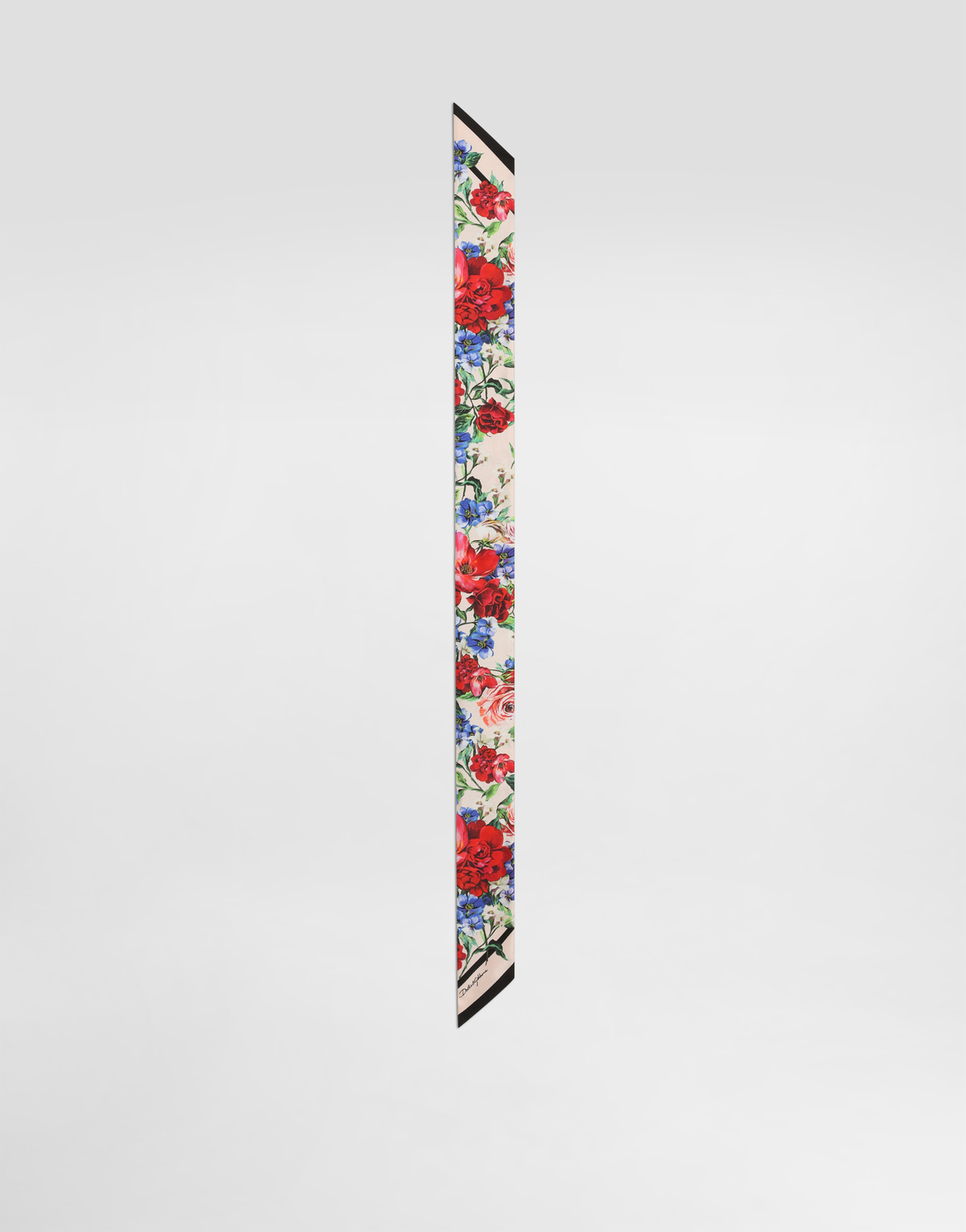 Платок из саржи с цветочным принтом (6x100) Dolce & Gabbana, принт
Платок из саржи с цветочным принтом (6x100) Dolce & Gabbana, принт