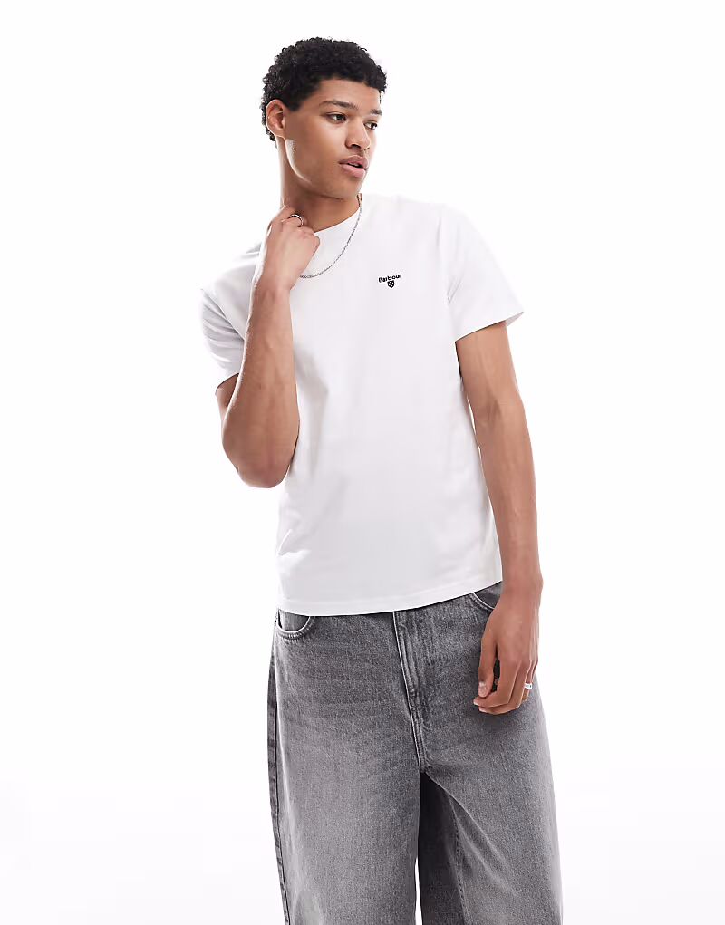 Спортивная футболка Barbour Essential белого цвета
Спортивная футболка Barbour Essential белого цвета