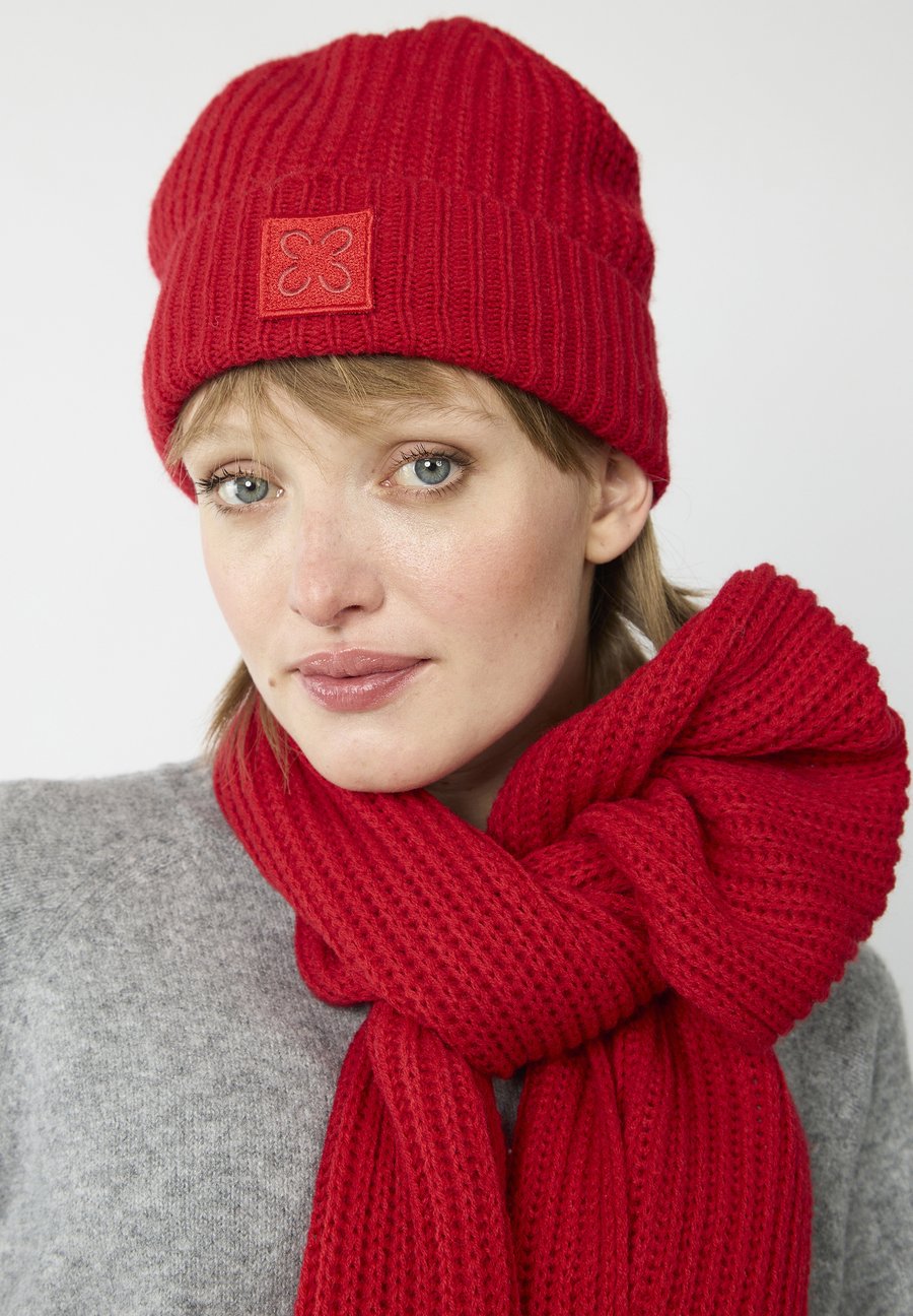 Шапка Codello Beanie, Rot/Red
Шапка Codello Beanie, Rot/Red