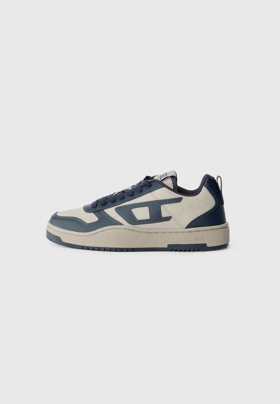 Кроссовки Diesel S-UKIYO V2, White/Blue/White
Кроссовки Diesel S-UKIYO V2, White/Blue/White
