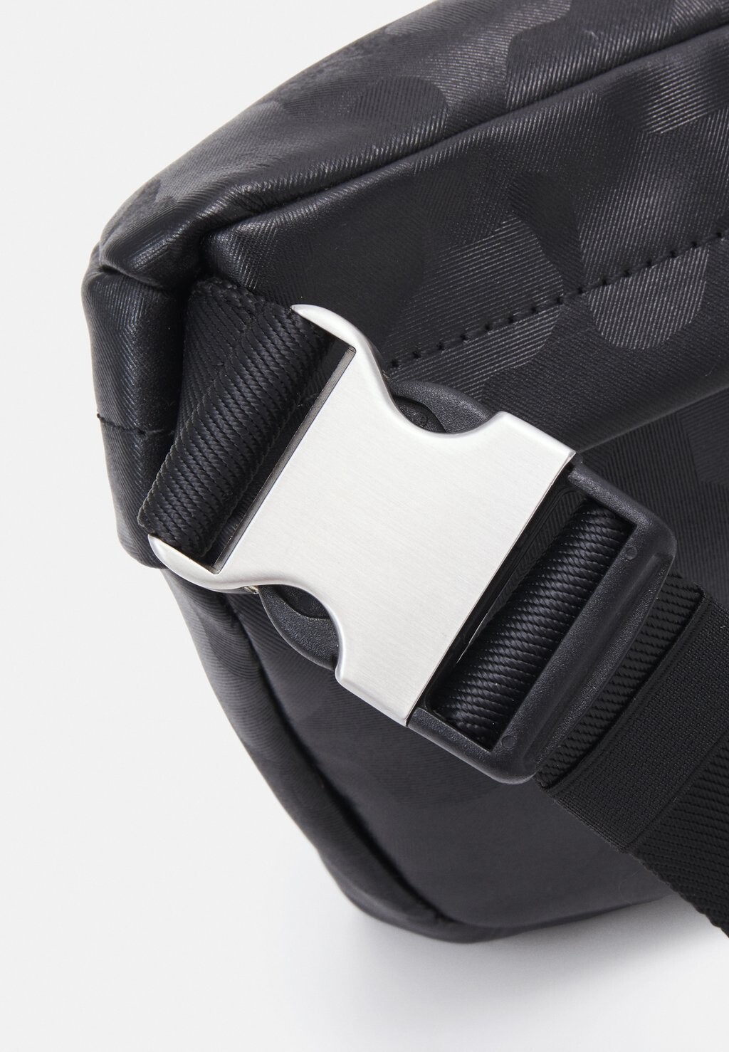 Поясная сумка VENEZIA BUM BAG UNISEX Guess, черный
Поясная сумка VENEZIA BUM BAG UNISEX Guess, черный