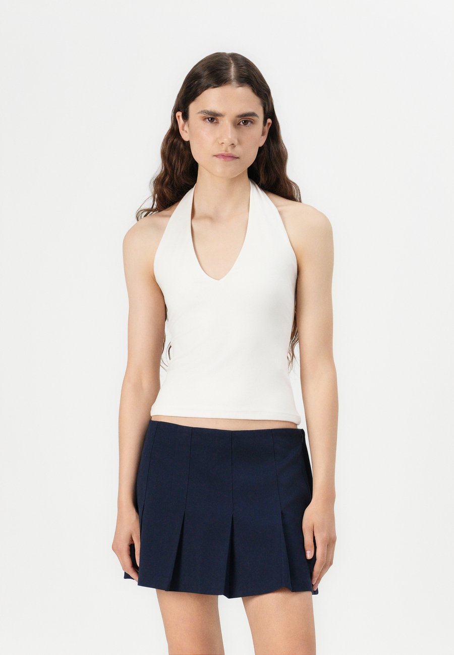 Топ Abercrombie & Fitch BARE SEAMLESS , White/Off-White
Топ Abercrombie & Fitch BARE SEAMLESS , White/Off-White