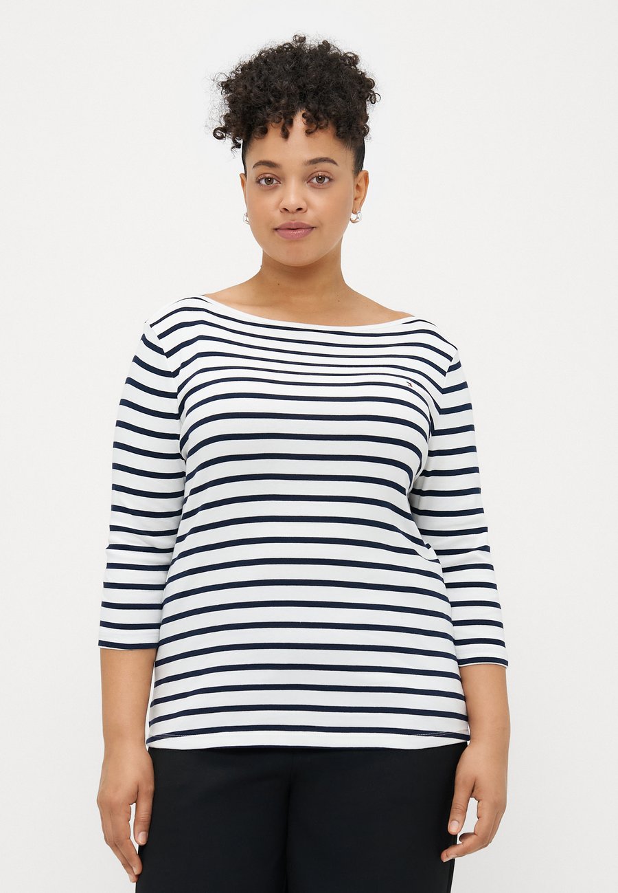 Топ Tommy Hilfiger Curve SLIM CODY BOAT 3/4, Ecru/Dark Night Navy/Dark Blue
Топ Tommy Hilfiger Curve SLIM CODY BOAT 3/4, Ecru/Dark Night Navy/Dark Blue