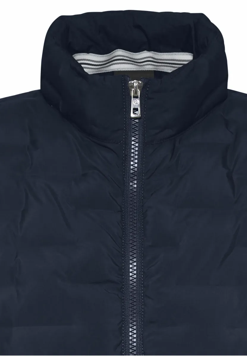 Стеганый жилет bugatti с воротником стойкой, цвет морской волны, Синий, Стеганый жилет bugatti с воротником стойкой, цвет морской волны
Стеганый жилет bugatti с воротником стойкой, цвет морской волны, Синий, Стеганый жилет bugatti с воротником стойкой, цвет морской волны