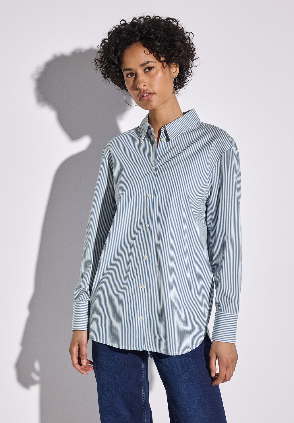 Блузка на пуговицах GESTREIFTE Street One, темно-синий
Блузка на пуговицах GESTREIFTE Street One, темно-синий