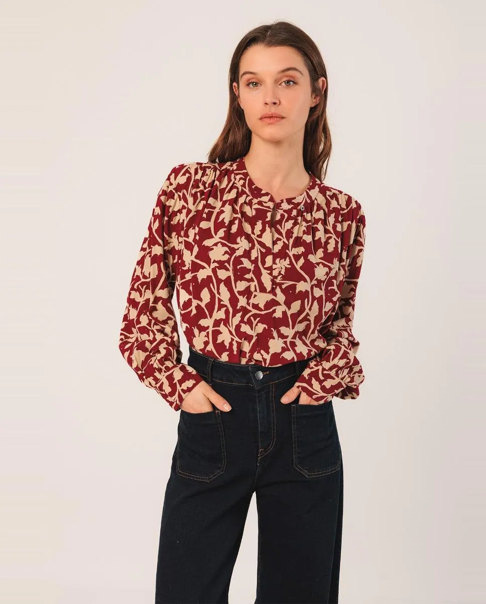 Блузка с длинными рукавами и круглым вырезом Indi & Cold, красный гранат
Блузка с длинными рукавами и круглым вырезом Indi & Cold, красный гранат