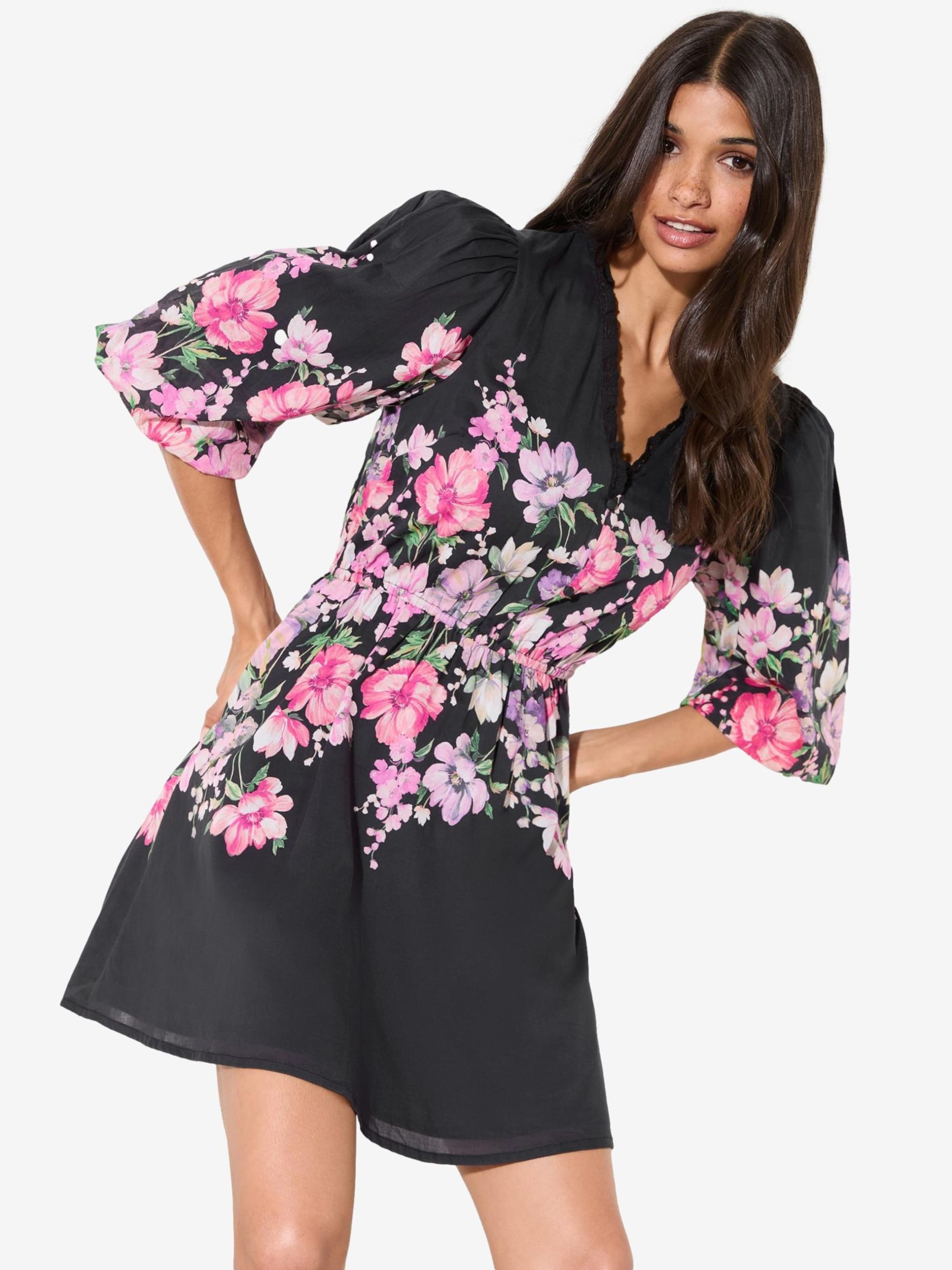 Friends Like These Платье в черном цвете
Friends Like These Платье в черном цвете