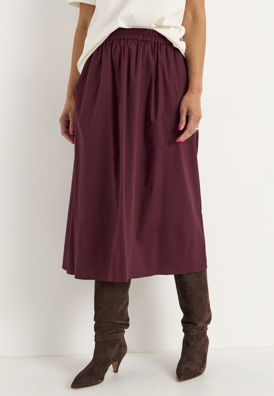 Юбка Cellbes of Sweden WITH POCKETS, Wine-Red/Bordeaux
Юбка Cellbes of Sweden WITH POCKETS, Wine-Red/Bordeaux